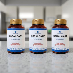 Tres frascos de Coralcart en estantería, etiquetas blancas y detalle azul, suplemento de 120 cápsulas cada uno. Coralcart Pack 2